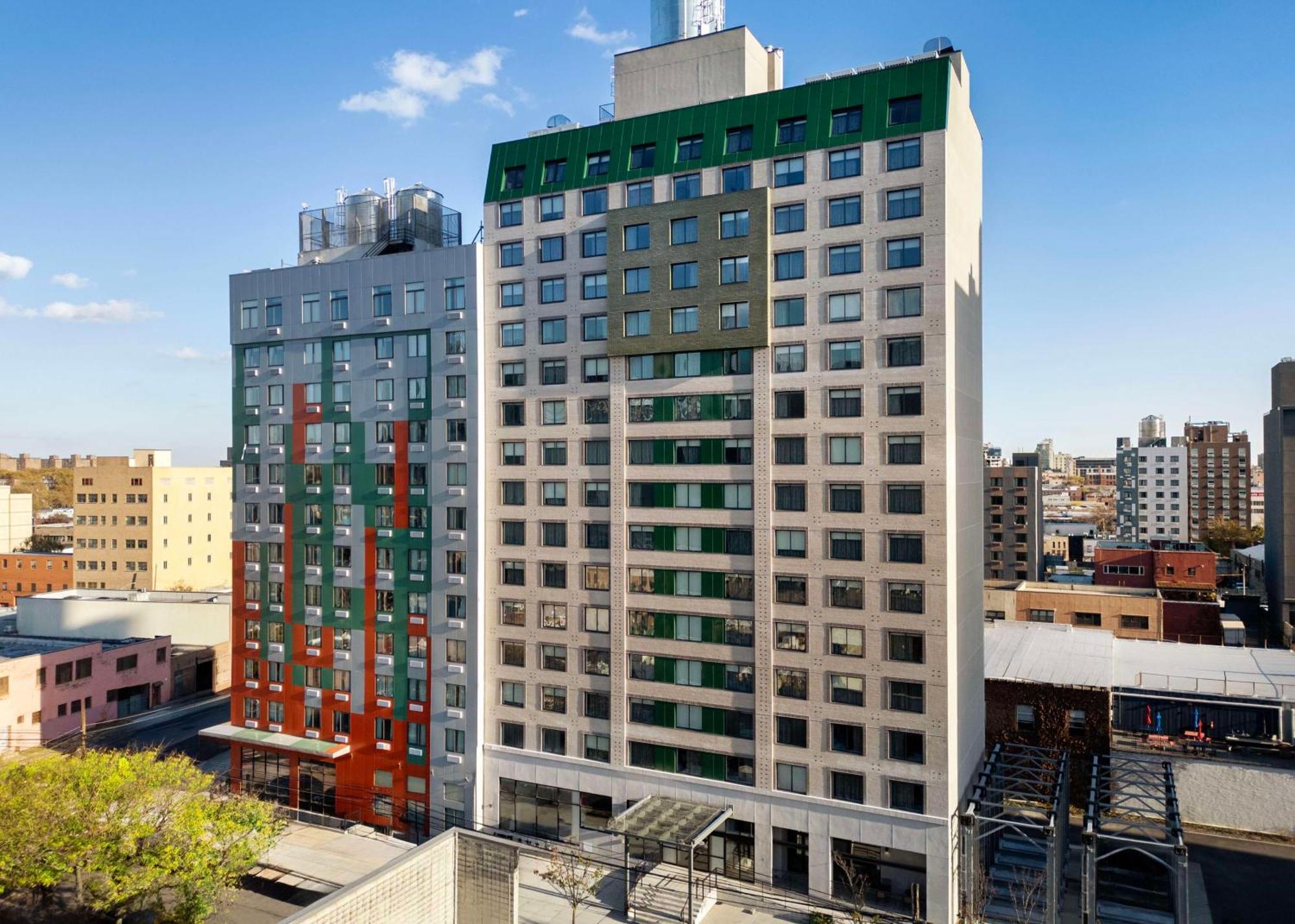 Doubletree By Hilton Long Island City, Ny Нью-Йорк Экстерьер фото