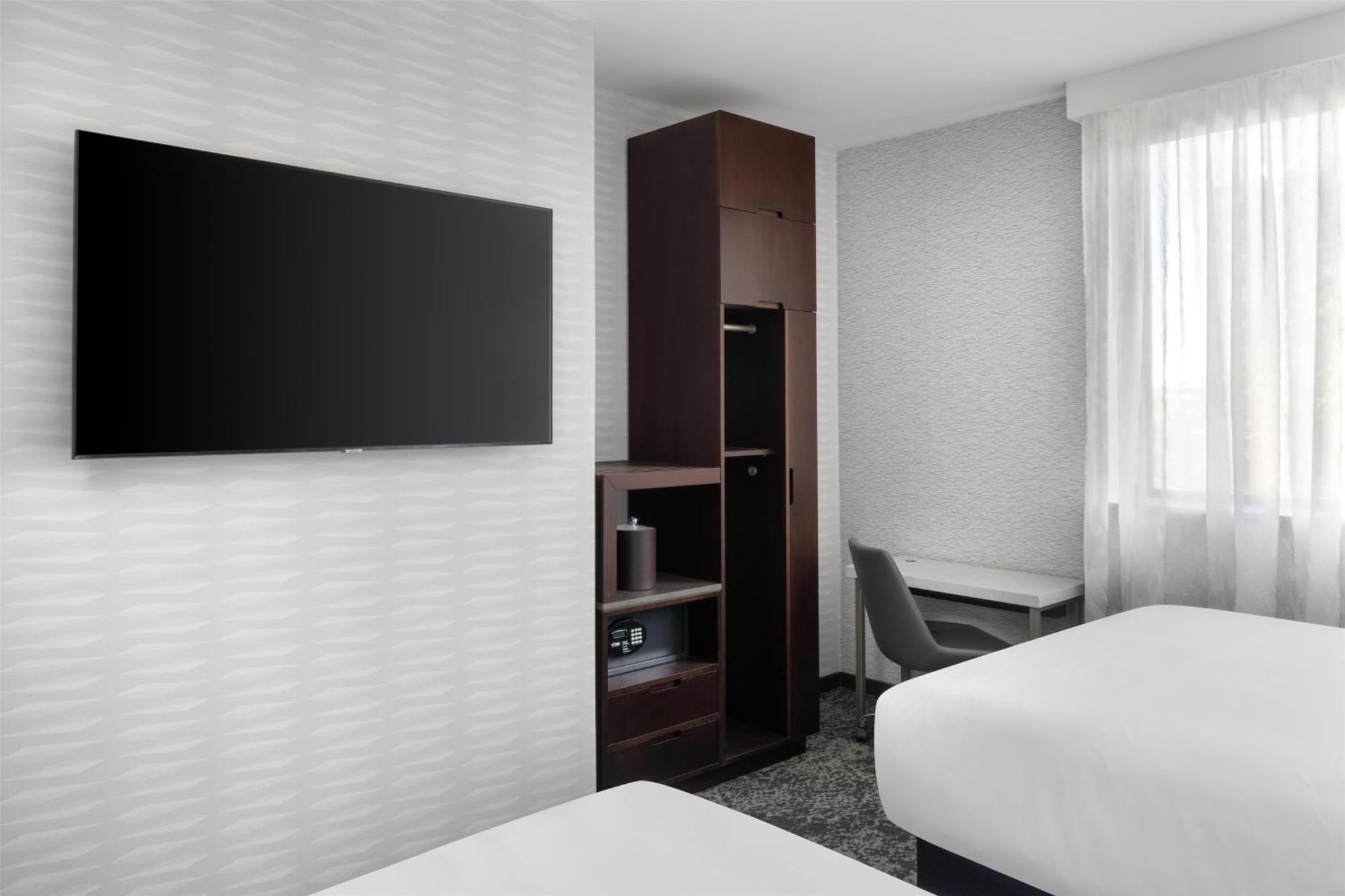 Doubletree By Hilton Long Island City, Ny Нью-Йорк Экстерьер фото